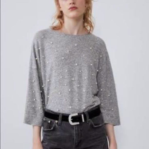 Zara Tops - Zara knit grey top with white pearls